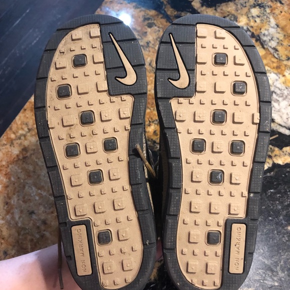 Nike ACG Boots - Picture 3 of 4